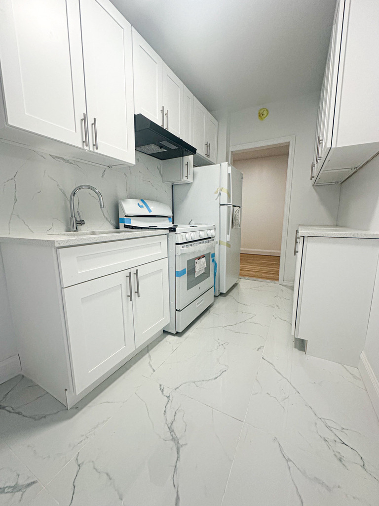 65-38 Booth Street - Photo 7