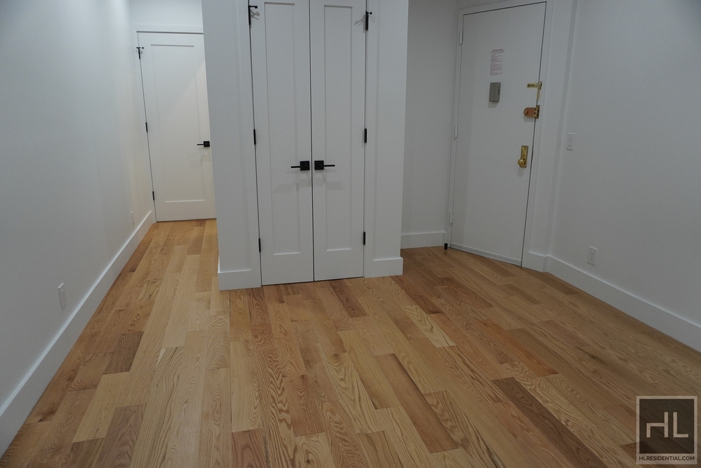 East 82nd Street - Photo 2