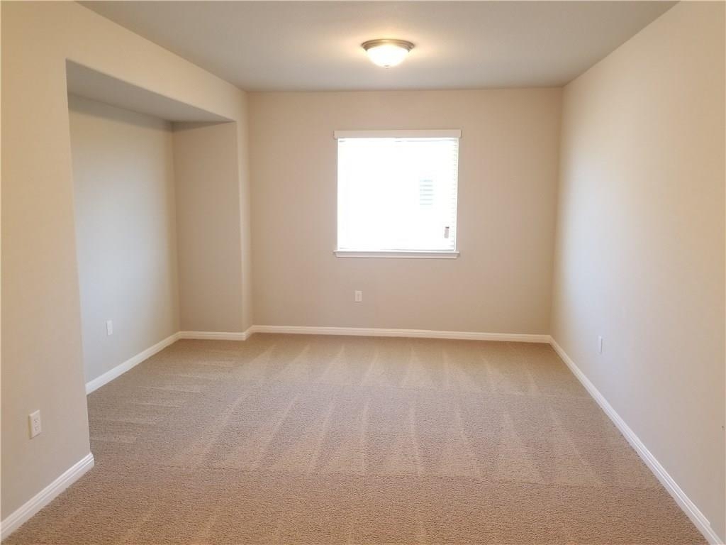 1024 Peregrine Way - Photo 23