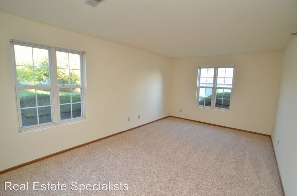 17975 W. Greenfield Ave - Photo 7