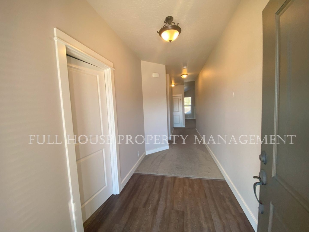 5409 King Arthur Ct. - Photo 2