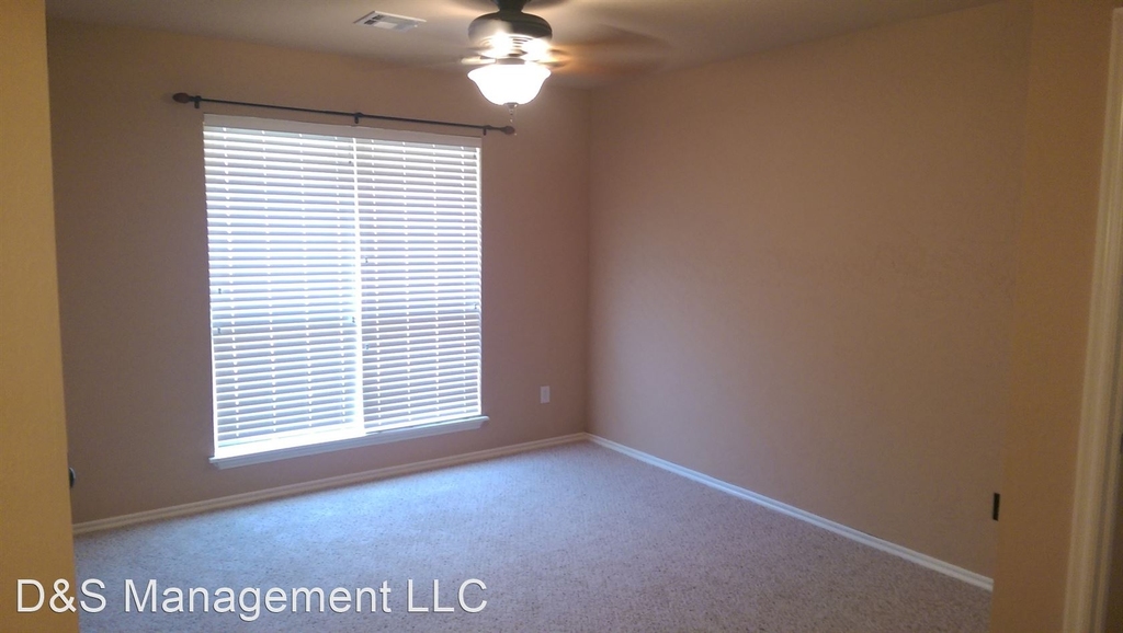 12400 Village Lane - Photo 8