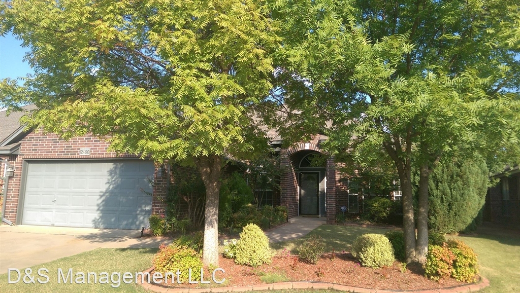 12400 Village Lane - Photo 2