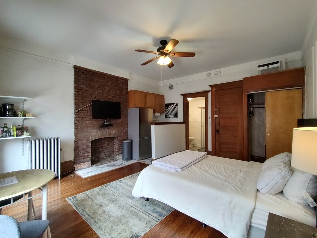 550 West 161st Street - Photo 3