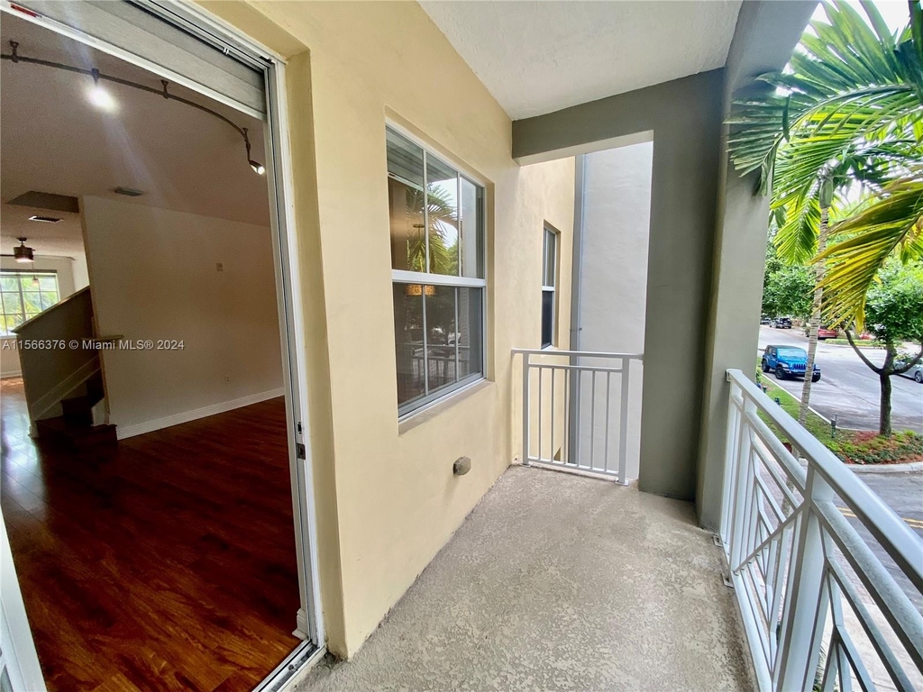 348 Sw 13th Ter - Photo 65