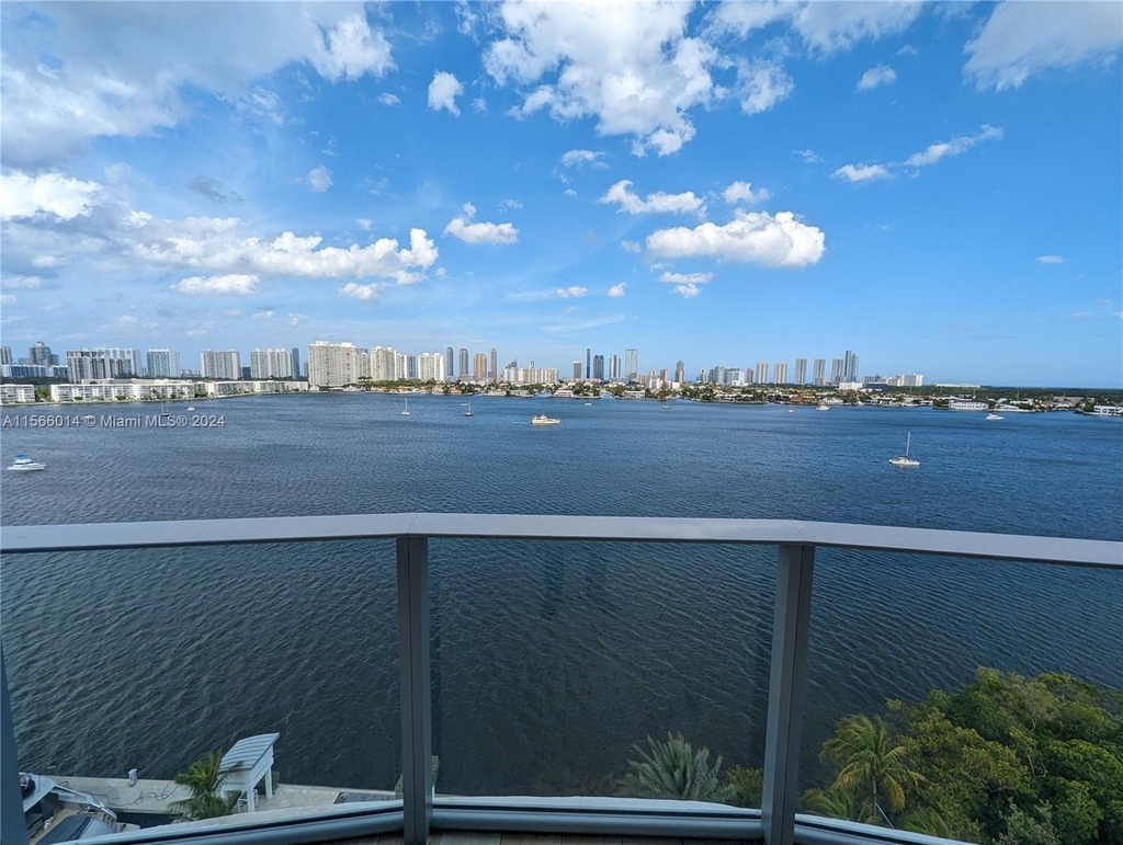 17111 E Biscayne Blvd - Photo 21