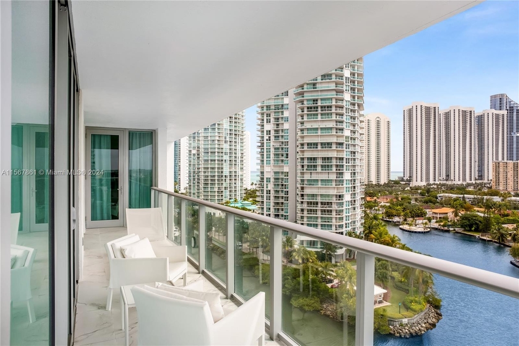 330 Sunny Isles Blvd - Photo 10