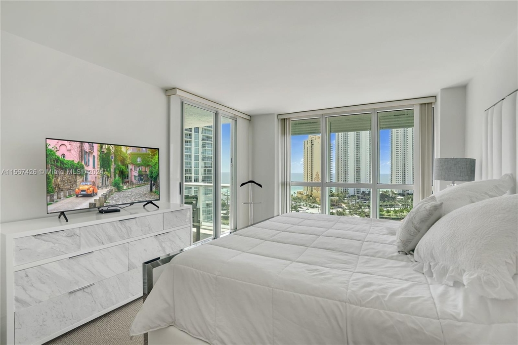 16500 Collins Ave - Photo 14