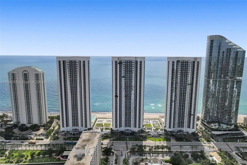 16001 Collins Ave - Photo 37