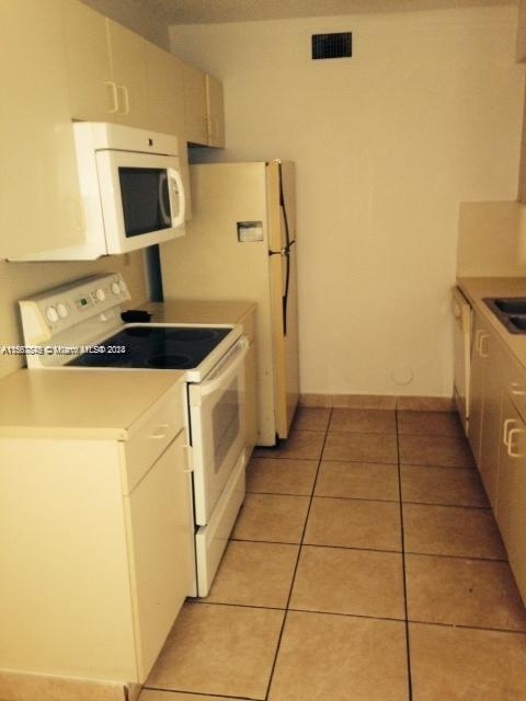 9760 Nw 47th Ter - Photo 15