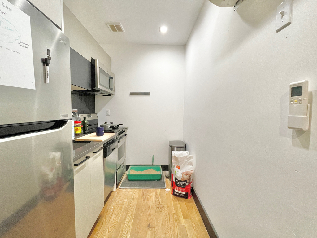 562 Park Place - Photo 1