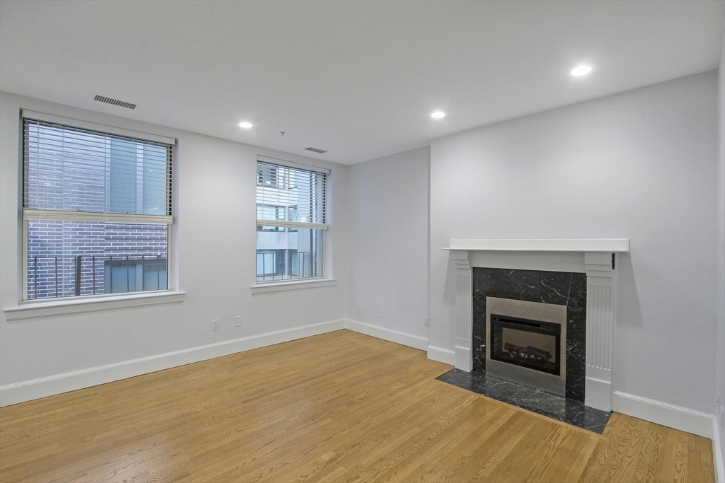 140 Boylston St. - Photo 8