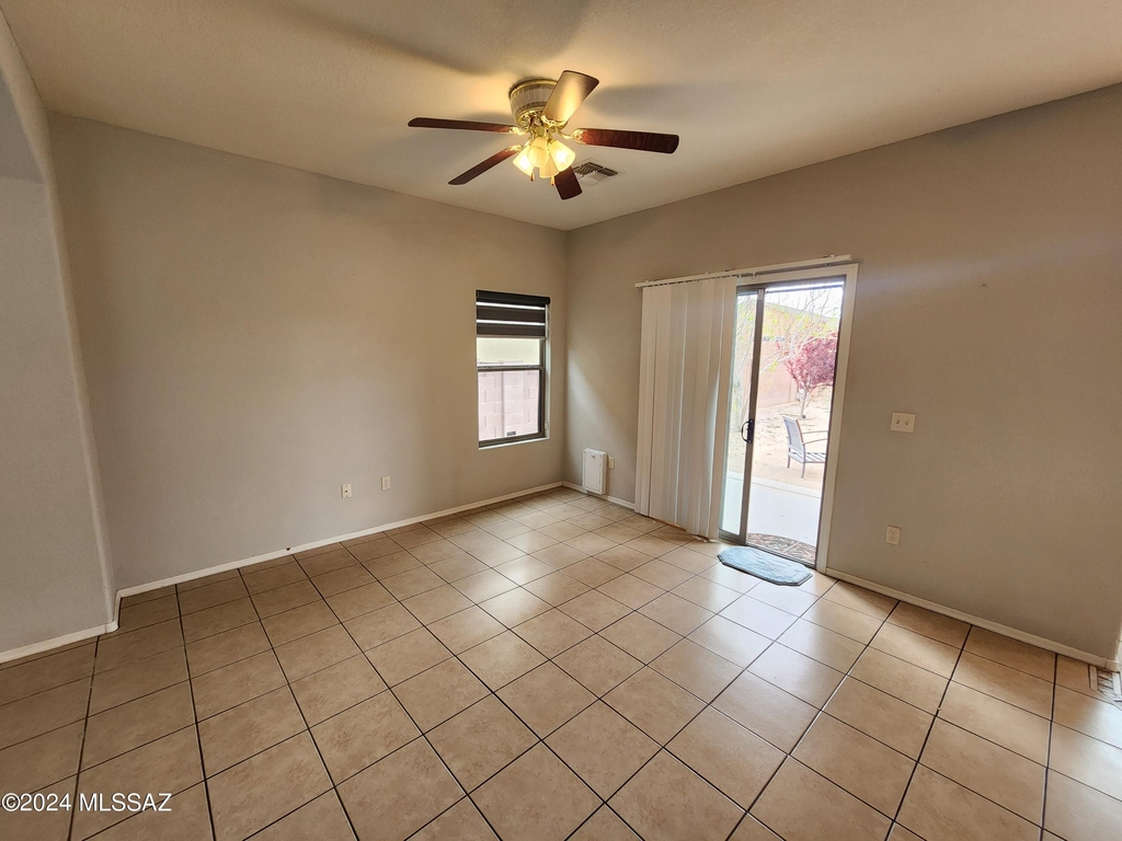 2427 E Camino Malcote - Photo 6