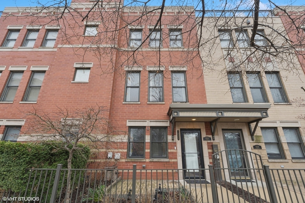 1032 N Crosby Street - Photo 0