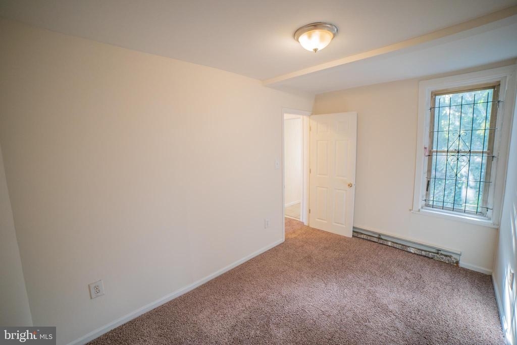 2050 Sigel St - Photo 16