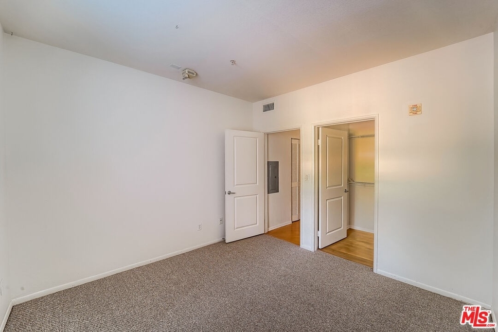 6400 Crescent Park - Photo 15