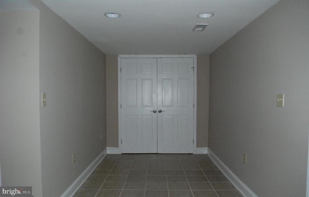 5511 Greentree Rd - Photo 21