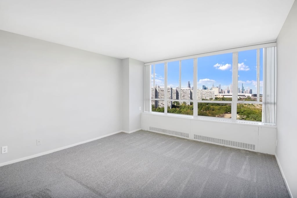 400 East 33rd Street - Photo 18