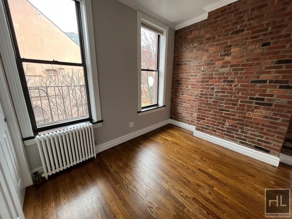 250 Mott Street - Photo 1