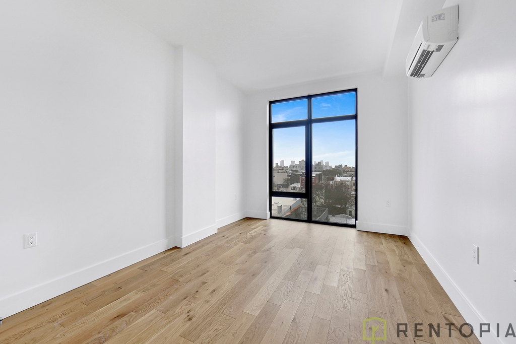 597 Grand Street - Photo 4