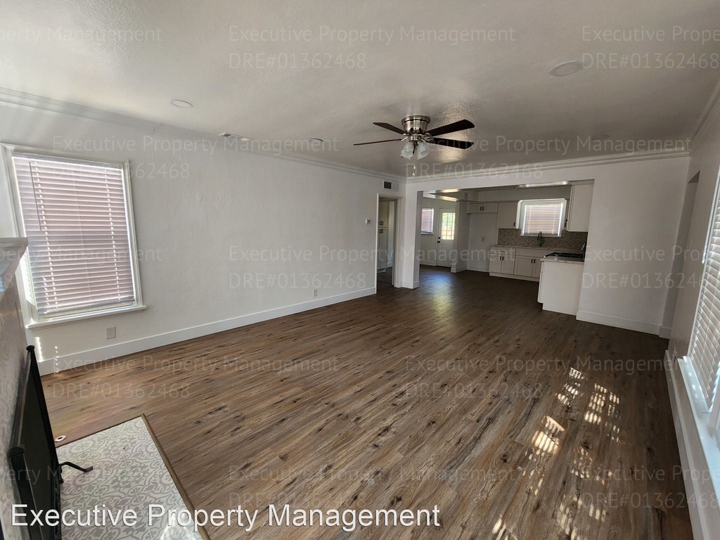 2208 Bradford St - Photo 6