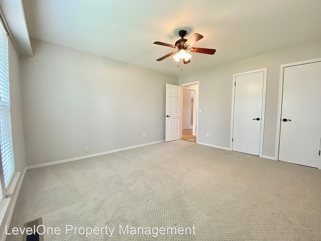 913 Rolling Hills Terrace - Photo 23