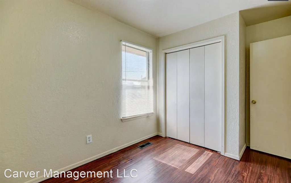 1016 Sw 58th Street - Photo 18