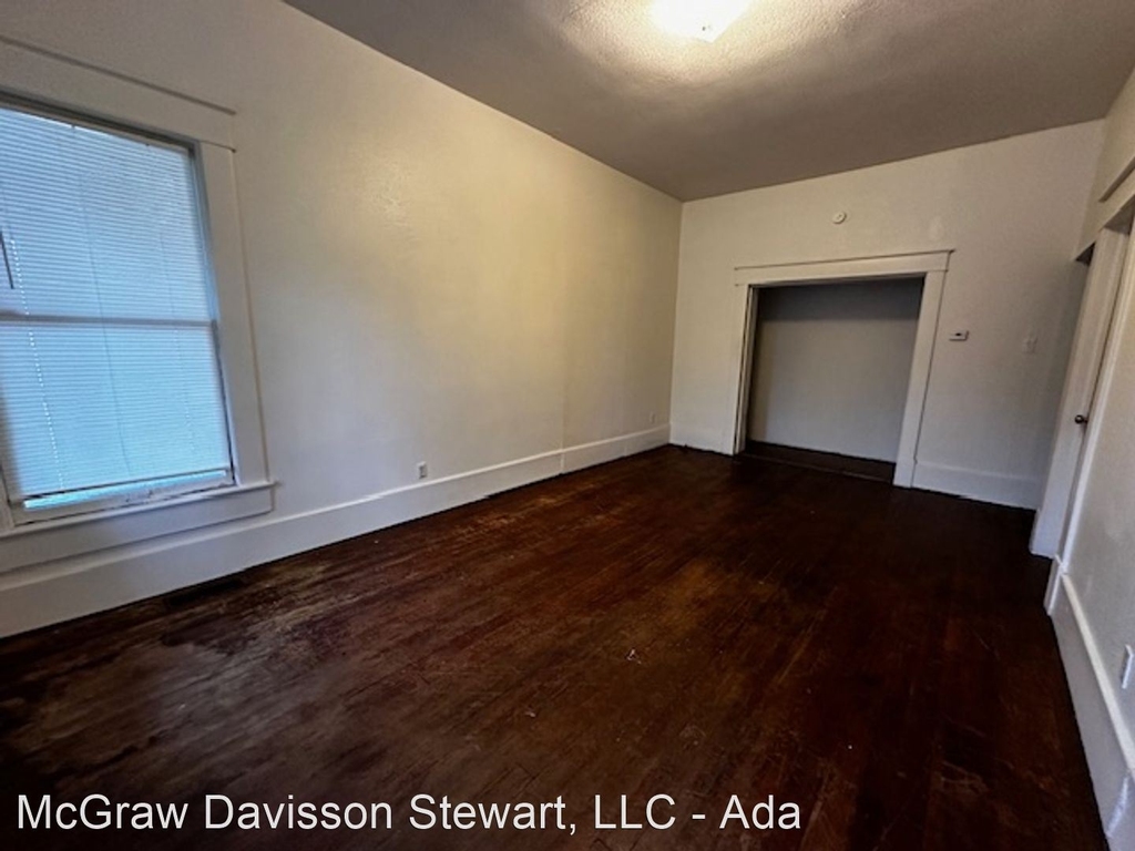 925 E 9th, Apt. A - Photo 1