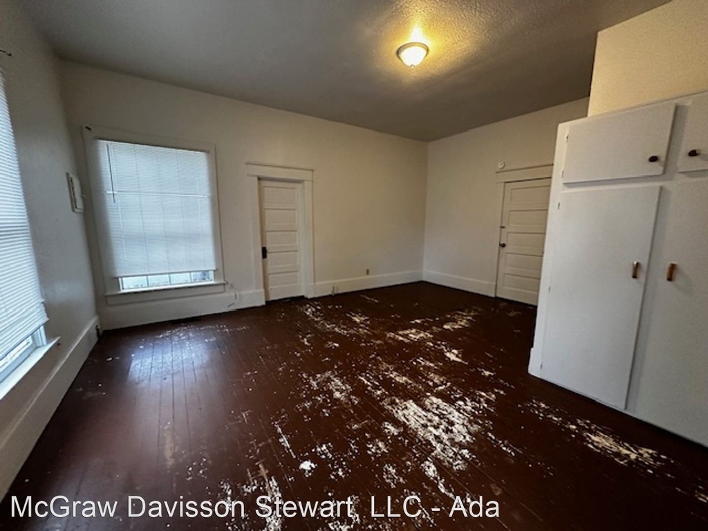 925 E 9th, Apt. A - Photo 9