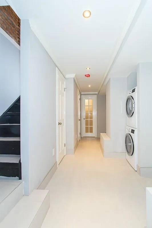 225 West 20th Street - Photo 6