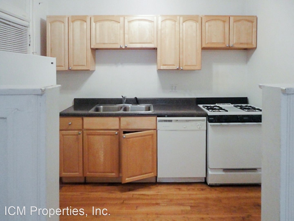 5208 N. Damen Ave. - Photo 1