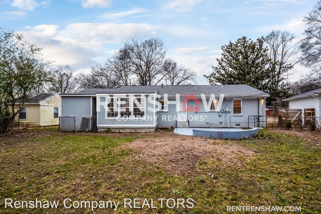 1054 S Perkins Rd - Photo 23