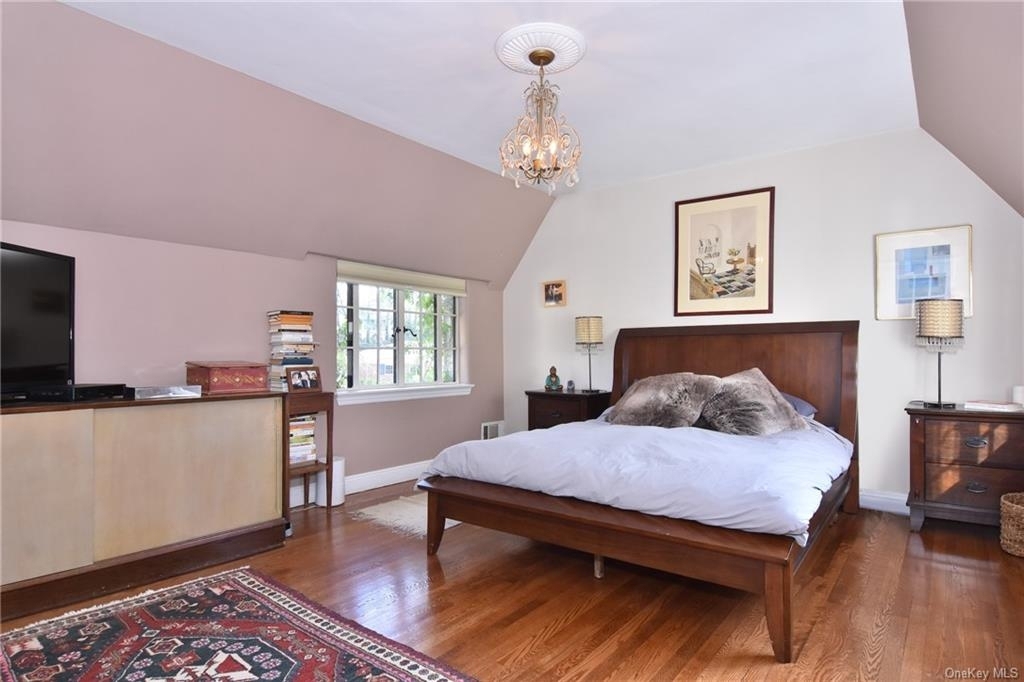 566 N Columbus Avenue - Photo 22