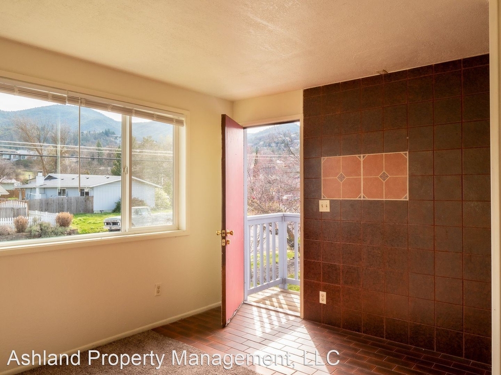 355 W Nevada St. - Photo 24