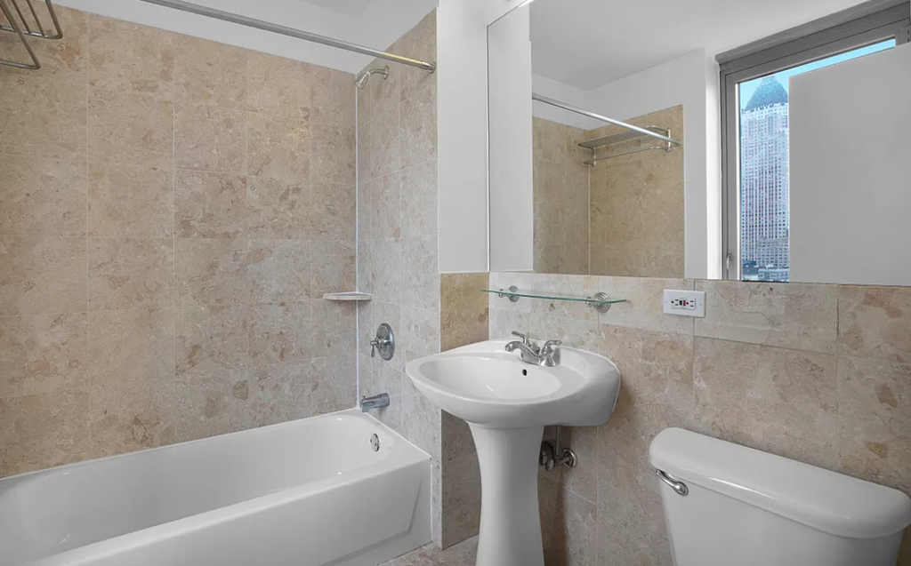 W 50th - Photo 3