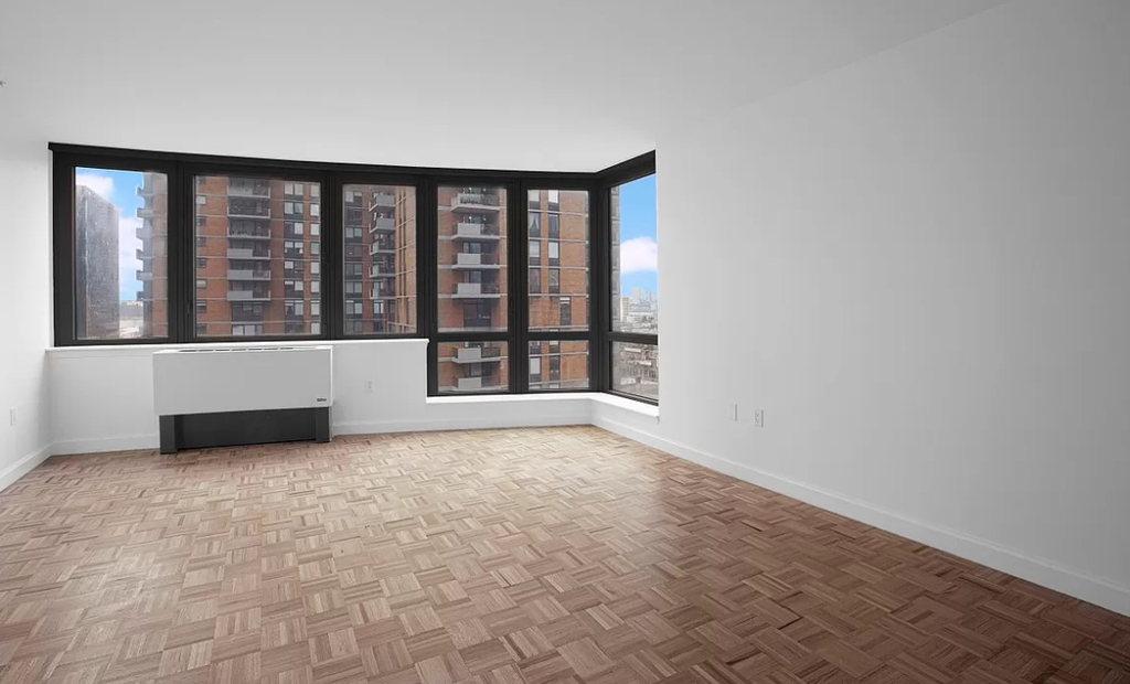 W 50th - Photo 1