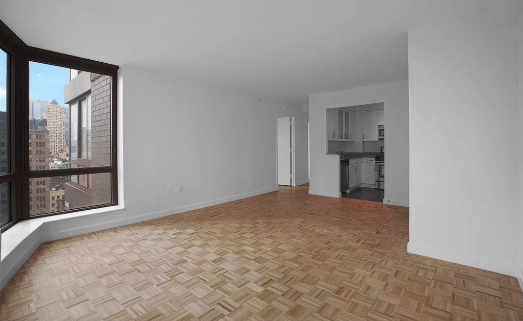 W 50th - Photo 0
