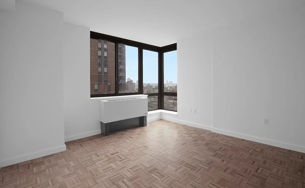 W 50th - Photo 2