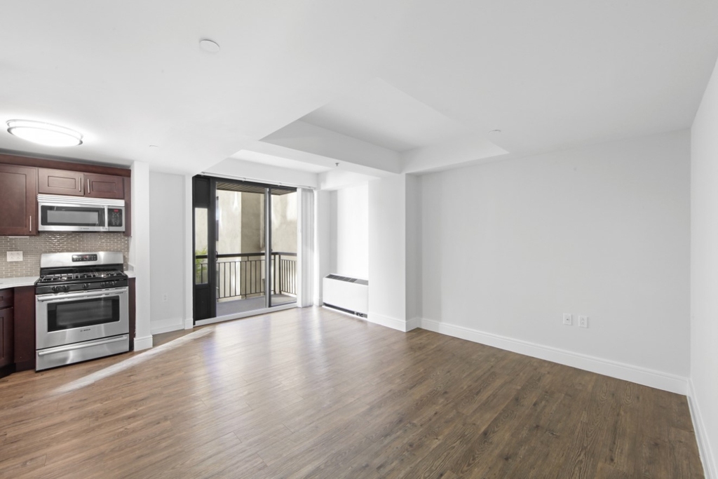 354 East 91st Street - Photo 2