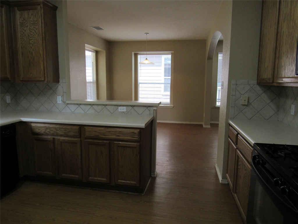 2121 Campfield Pkwy - Photo 9