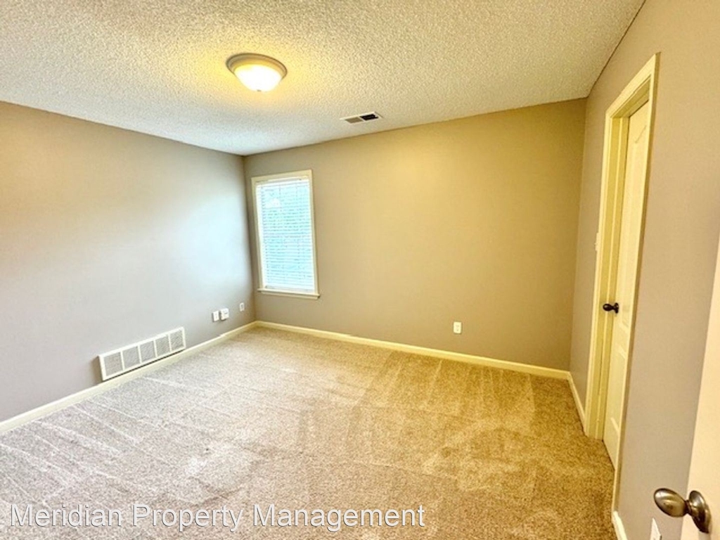 8669 Rogers Park Ave - Photo 13