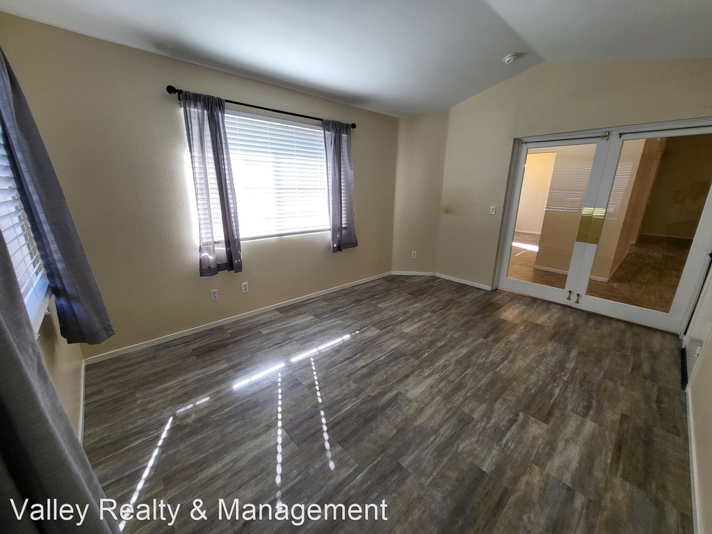 1784 Blue Spruce Court - Photo 6