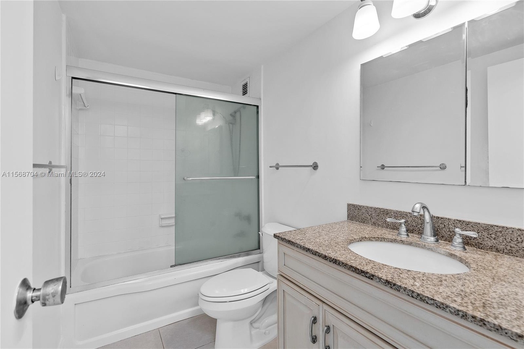 4747 Collins Ave - Photo 27