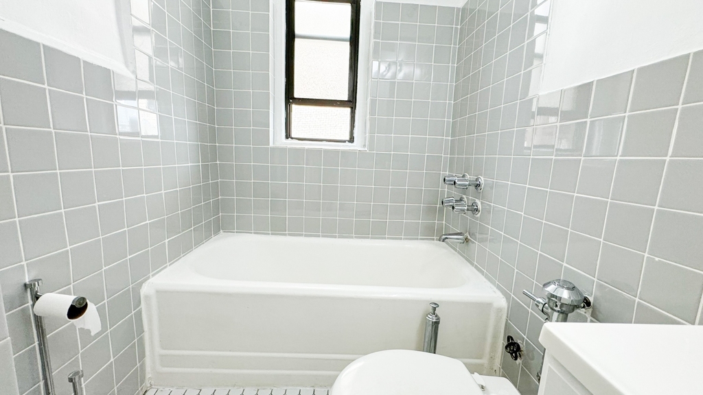 163 East 87th Street - Photo 4