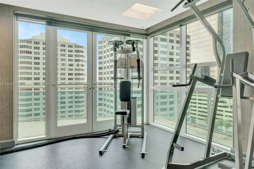 950 Brickell Bay Dr - Photo 13