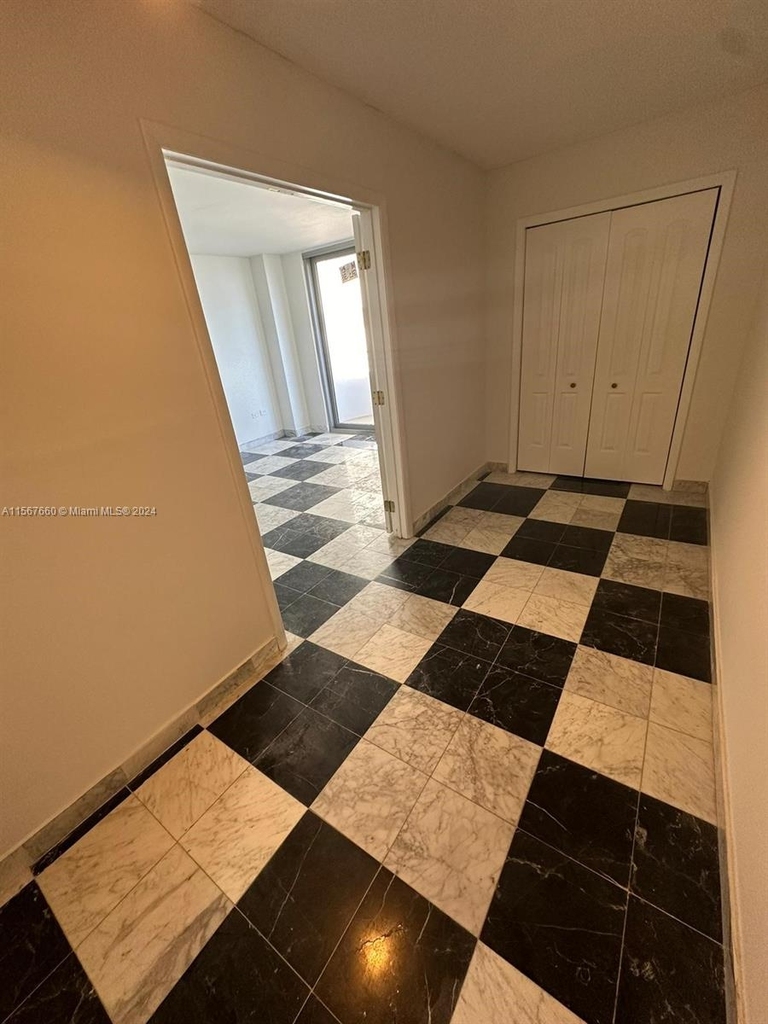 5555 Collins Ave - Photo 8