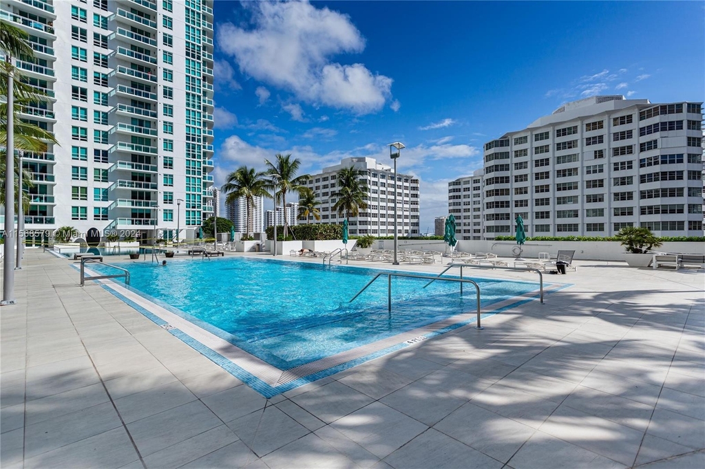 950 Brickell Bay Dr - Photo 27