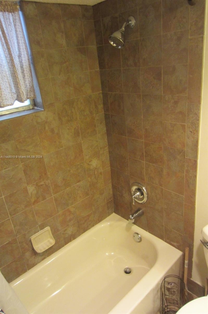 406 Nw 68th Ave - Photo 18