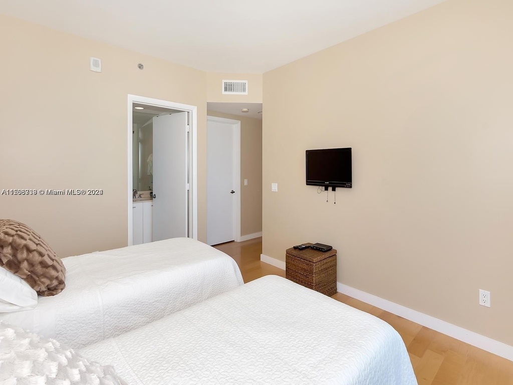 2711 S Ocean - Photo 20