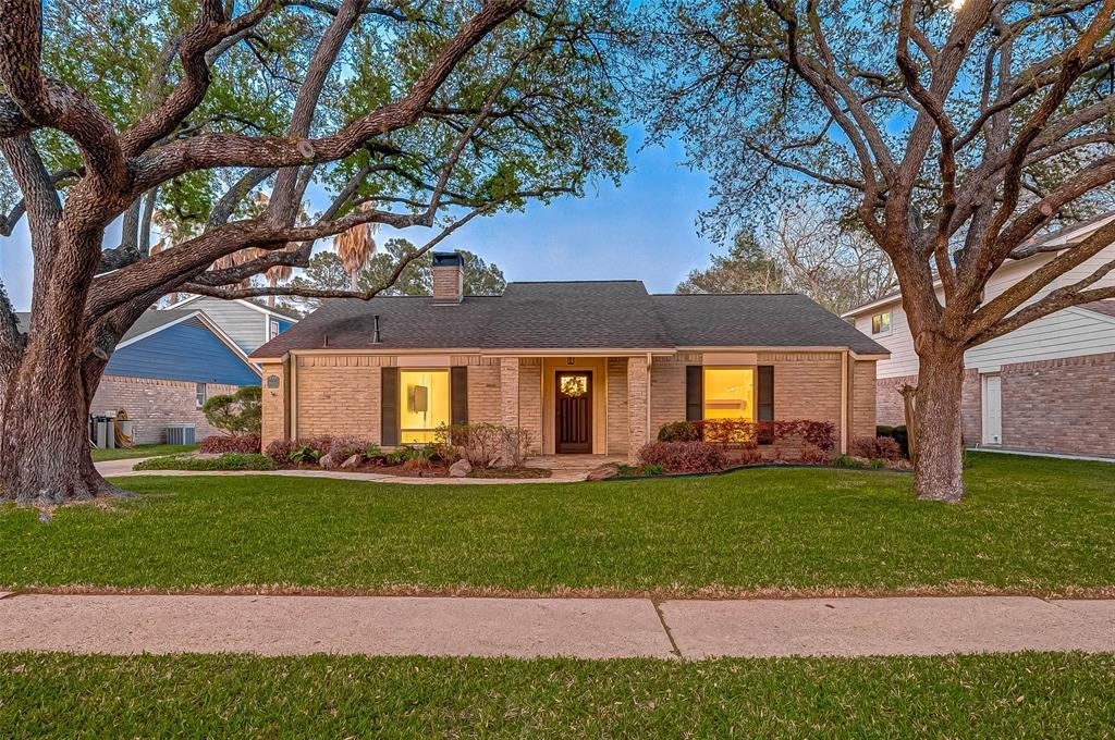 15623 Boulder Oaks Drive - Photo 0